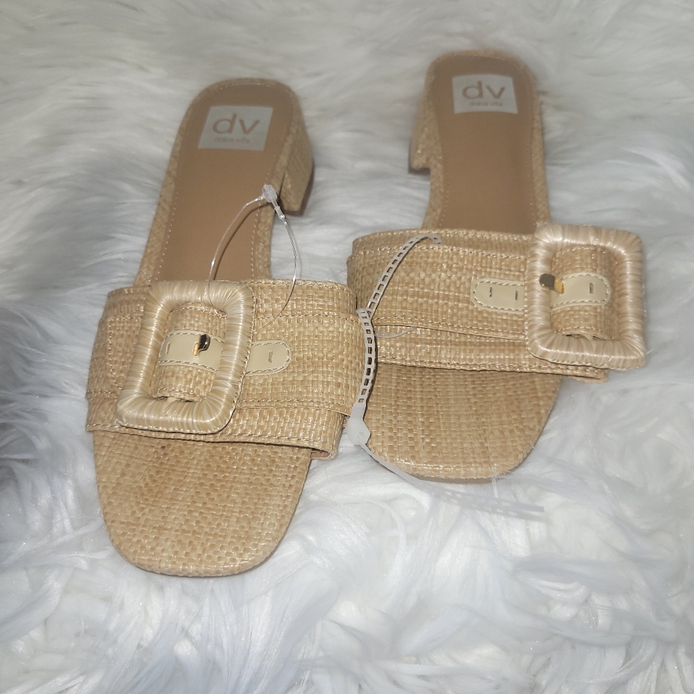 DV by Dolce Vita Women's Tan Sandals